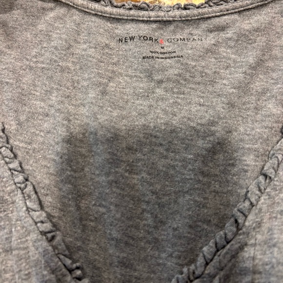 Bundle of 4 Women’s Tops NY & Co & Merona - Picture 4 of 10